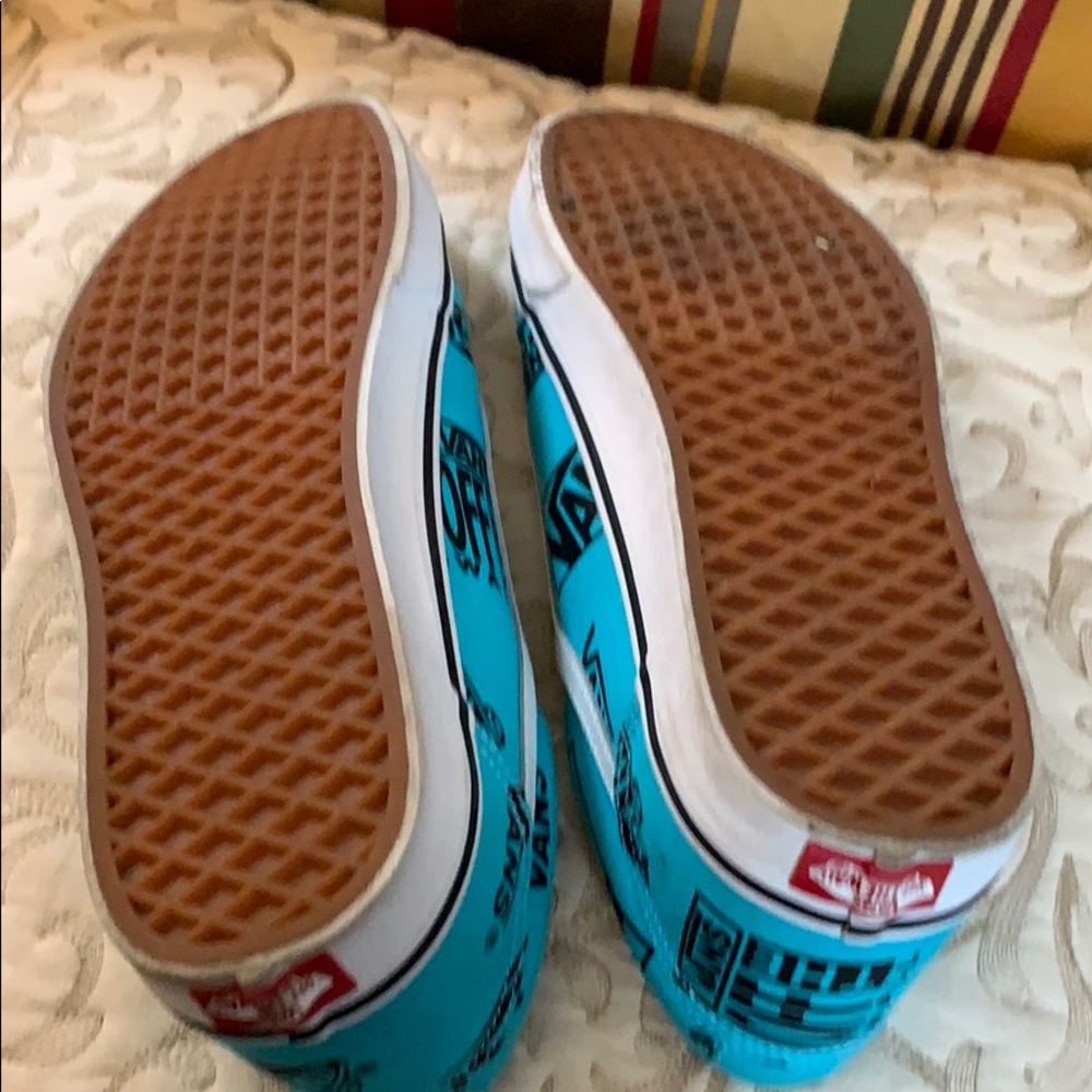 Vans - Picture 4 of 5